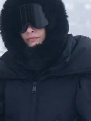 Emily in Paris S04 Camille Padded Ski Jacket pose