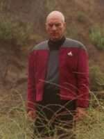 Star-Trek-Next-Generation-Captain-Picard-Red-Jacket-510x680