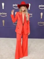 ACM-Awards-Lainey-Wilson-Suit-510x680
