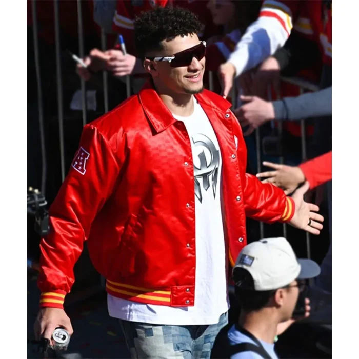 chiefs-super-bowl-lviii-patrick-mahomes-red-jacket