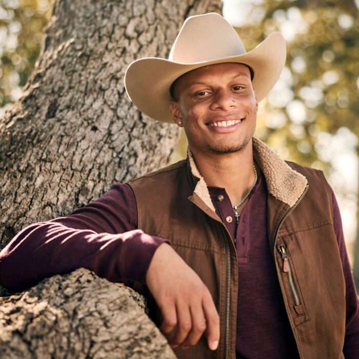 Farmer Wants a Wife S03 Jay Woods Vest